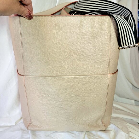 Rebecca Minkoff Gabby Hobo Two Way Shoulder/Crossbody Leather Bag w/ Scarf, EUC - Picture 6 of 9